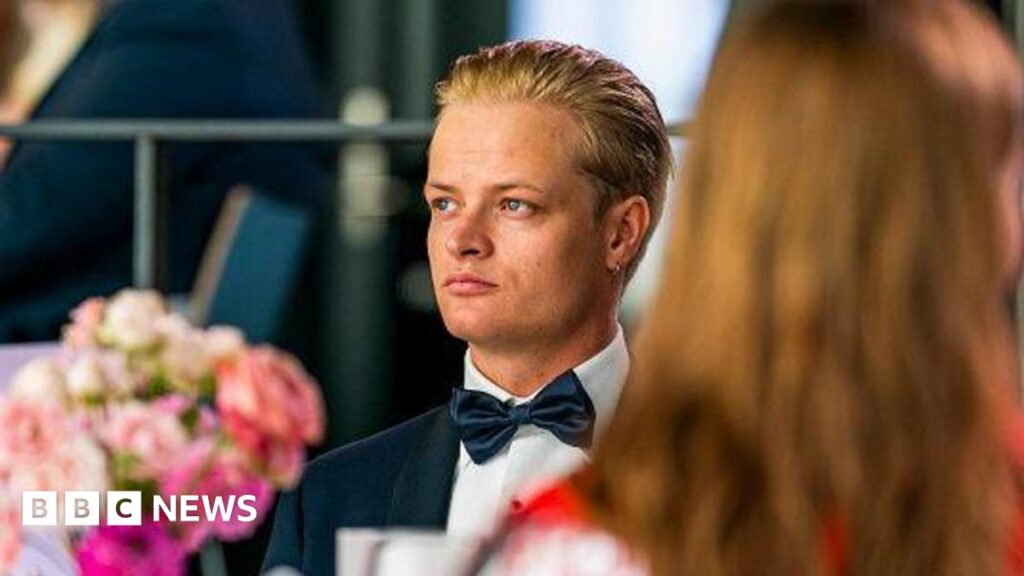 Un proces penal de amploare, cu acuzații grave, aduce presiune publică fără precedent asupra monarhiei norvegiene