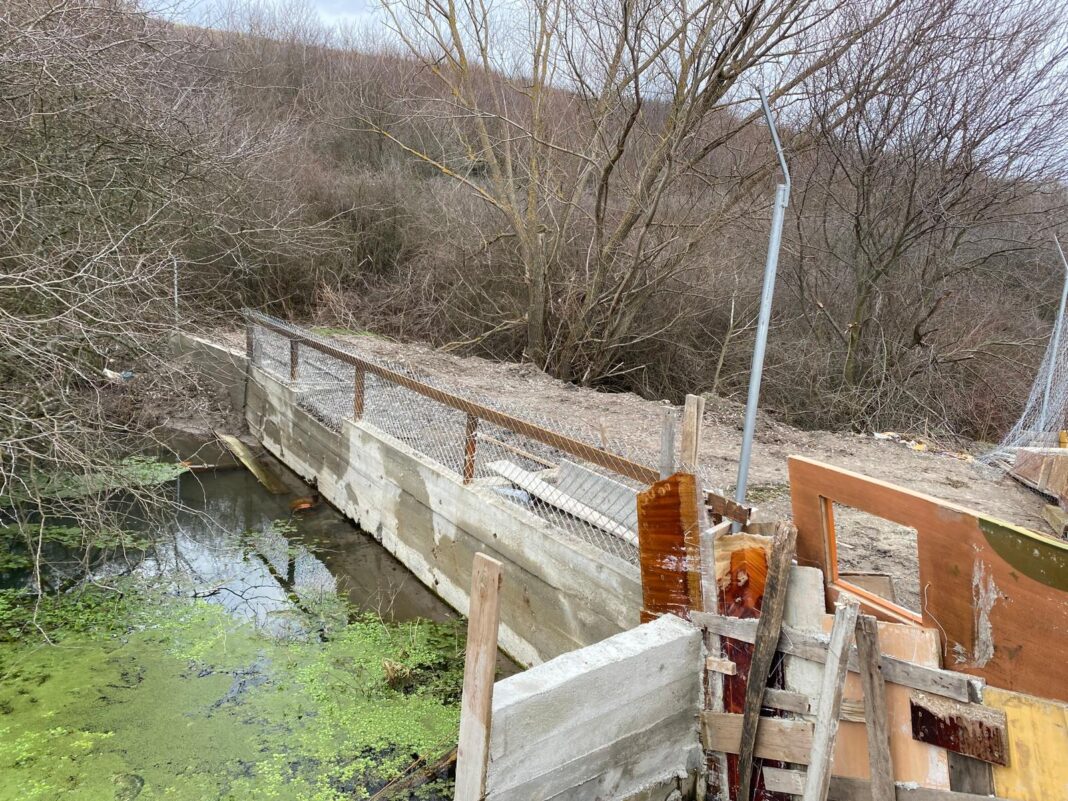 Intervenții neautorizate asupra apei = sancțiuni și aducerea terenului la starea inițială