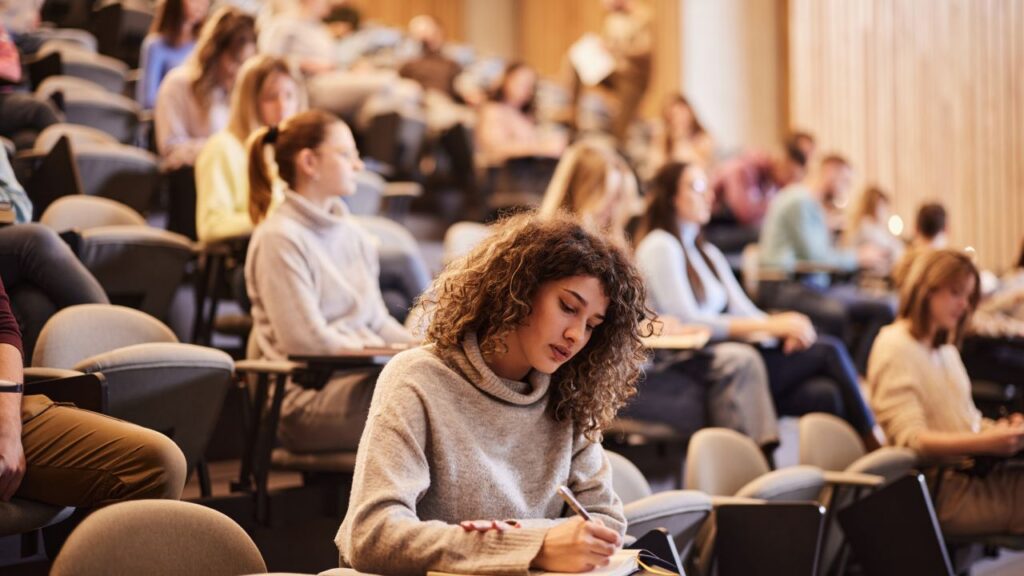 Fondul de burse pentru studenți, menținut la nivelul anului 2025