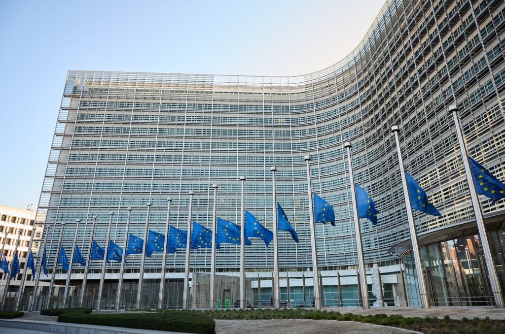 Percheziții la Comisia Europeană în cadrul unei anchete a EPPO privind vânzări imobiliare