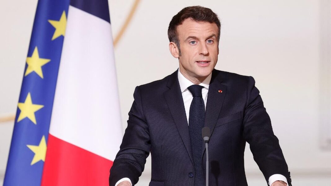 Macron îi acuză pe șefii rețelelor sociale că manipulează utilizatorii prin algoritmi opaci
