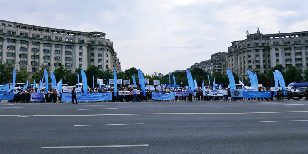 Angajații din primăriile de comune, în prima linie a protestelor împotriva reformei administrației
