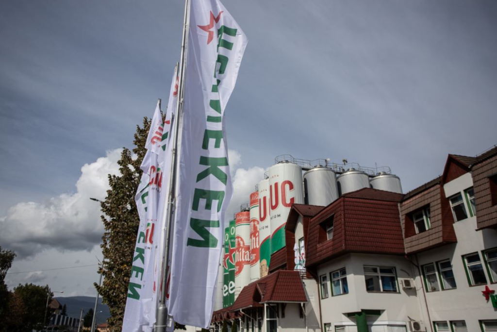 Heineken anunță că va concedia 6.000 de angajați din cauza consumului scăzut de bere