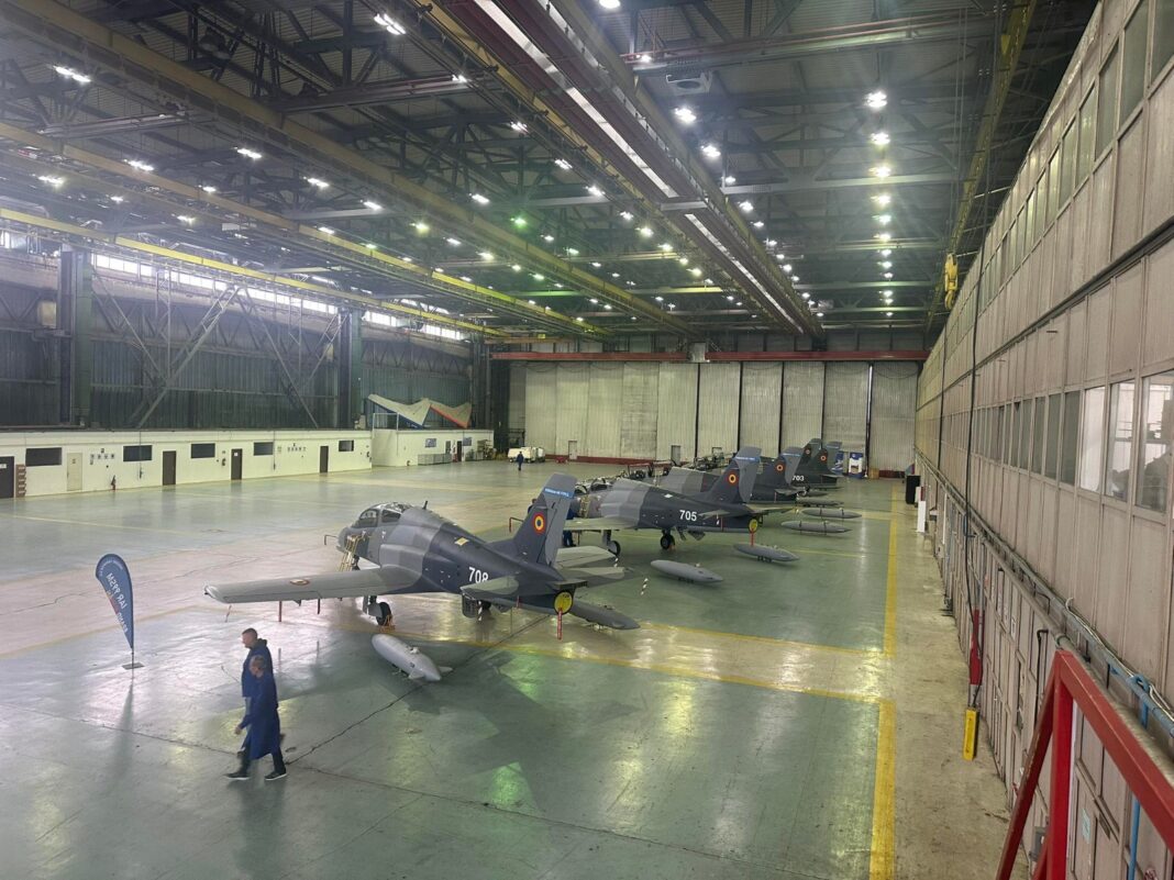 Aerostar este interesată de achiziția Avioane Craiova sau Romaero