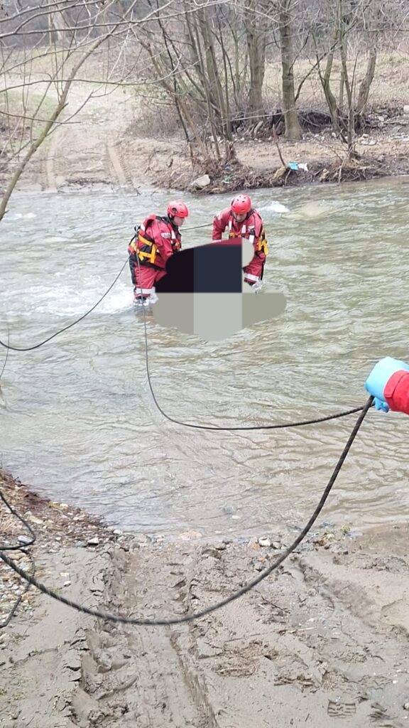 Tragedie în Mehedinți: bărbat de 62 de ani găsit mort în râul Topolnița