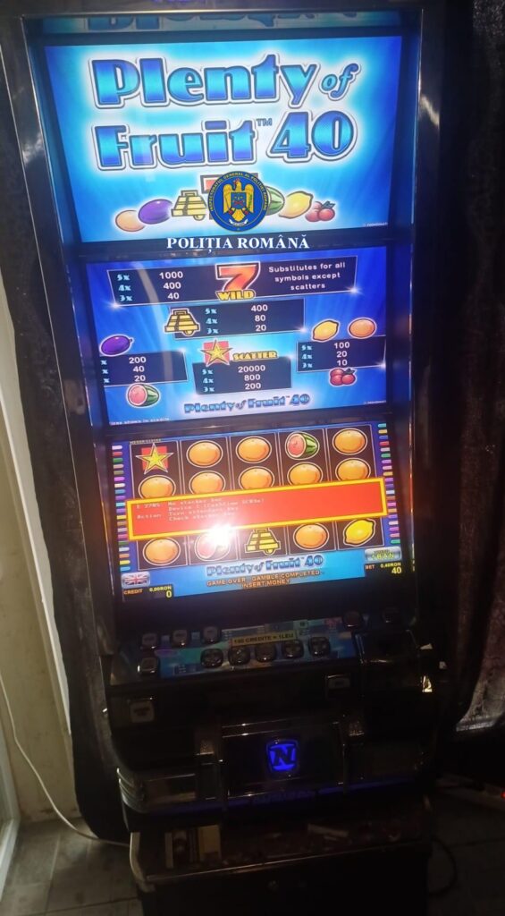 Aparate de tip slot machine, descoperite de polițiști într-un local public, cu încălcarea legii