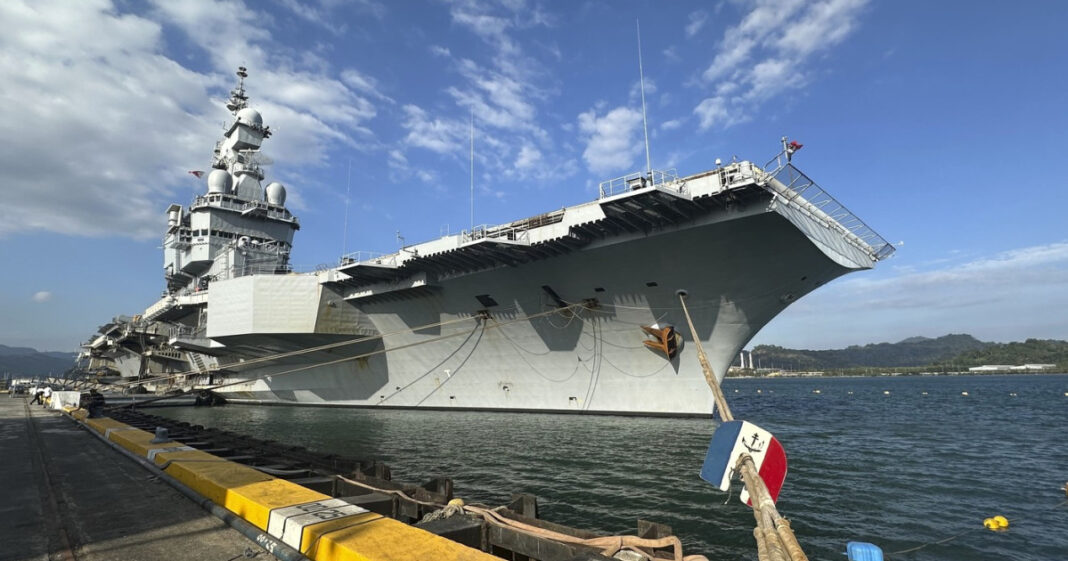 Suedia a interceptat o dronă rusă în apropierea portavionului nuclear francez Charles de Gaulle