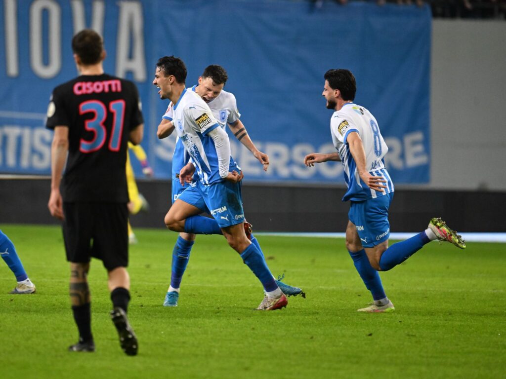 U Craiova – FCSB 1-0 / Știința răpune campioana în fața a 25.000 de fani și rămâne lider în SuperLiga