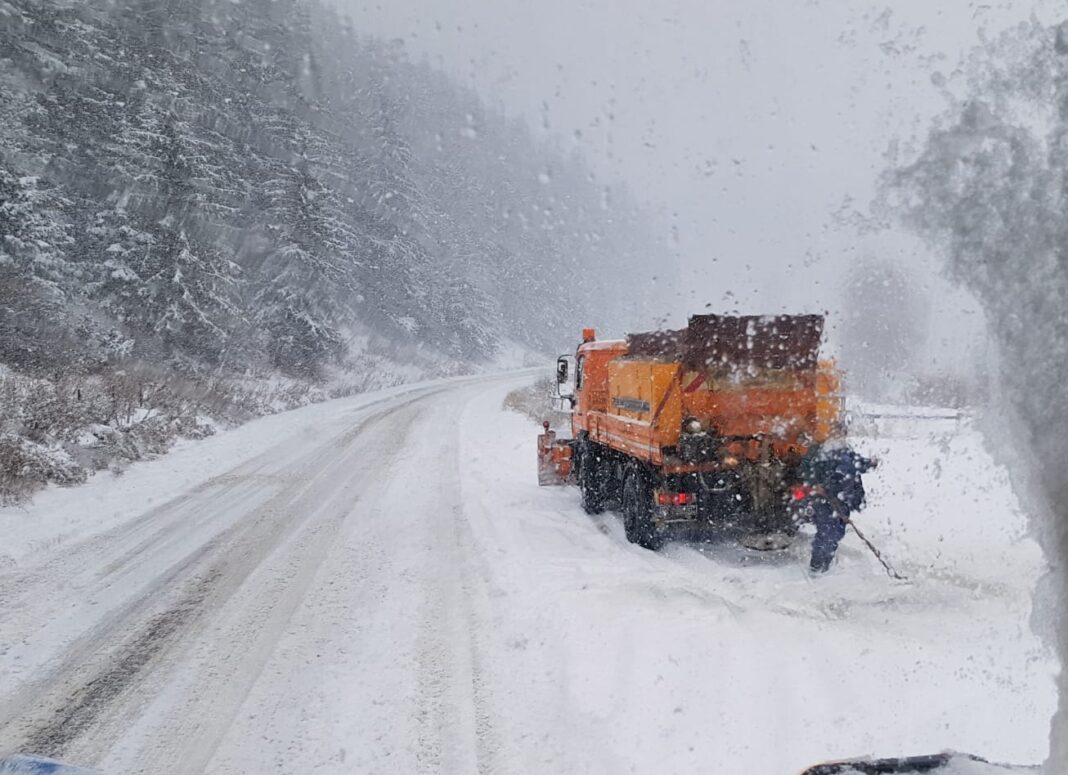 Acces permis doar autovehiculelor echipate corespunzător