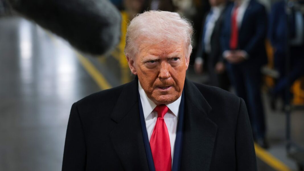 Donald Trump, furios după Grammy 2026: îl numește pe prezentator „un ratat total”