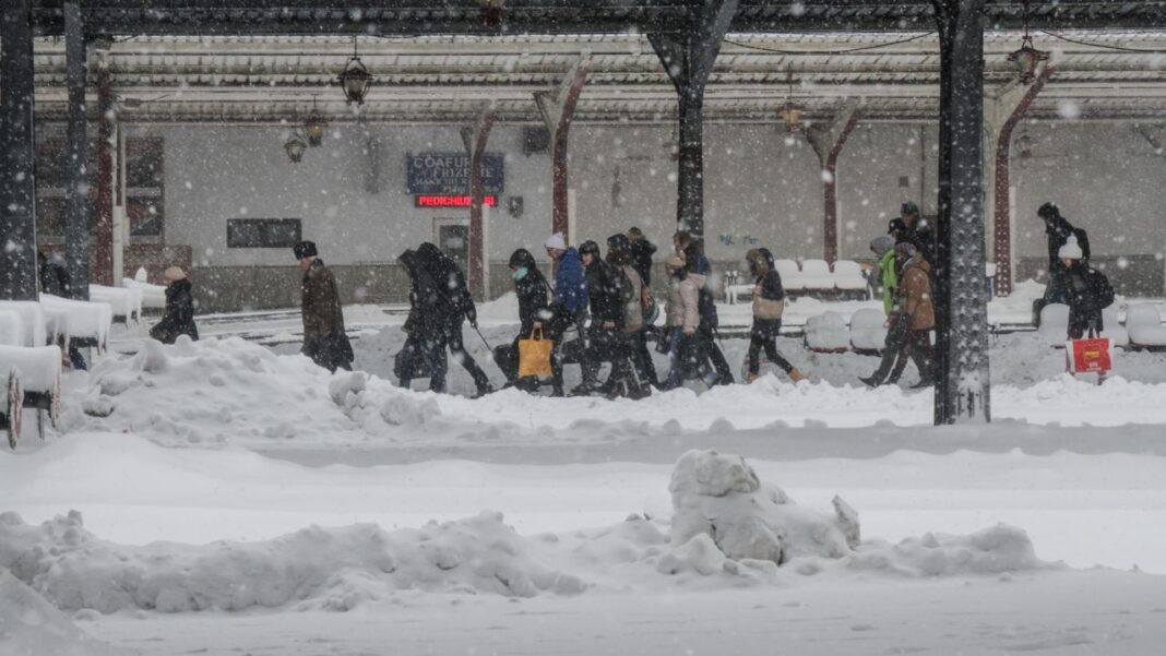 Trafic feroviar normal, fără perturbări, dar echipele rămân în alertă