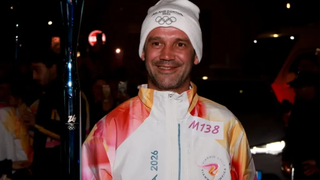 (VIDEO) Cristi Chivu a purtat torţa olimpică pentru Jocurile Olimpice Milano-Cortina 2026