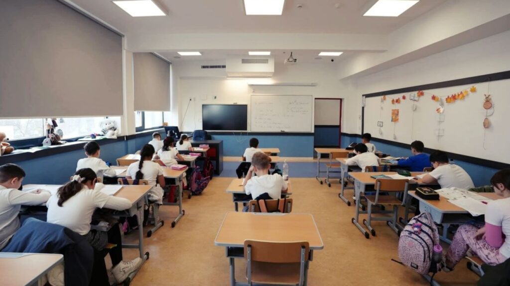 Elevii din Dolj învață cum să devină lideri ai schimbării în educație!