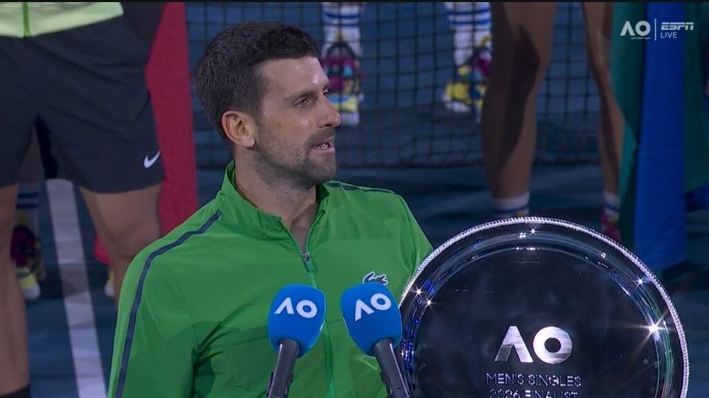 Novak Djokovic se ține de glume: „Sper să ne mai vedem pe teren în următorii 10 ani!“