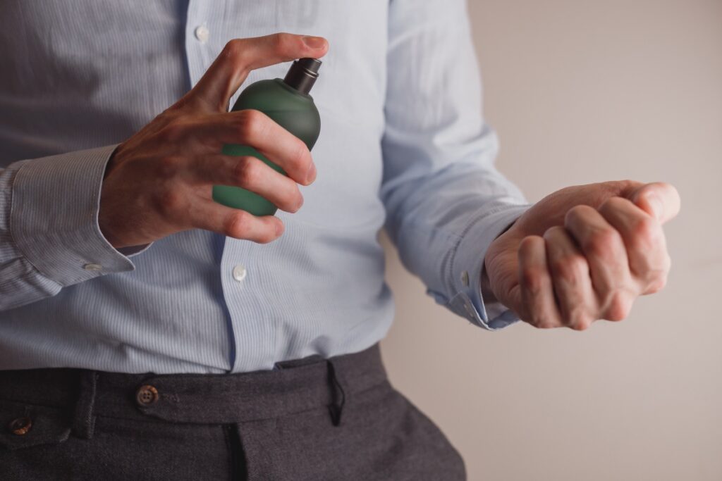 Cum să prelungești persistența unui parfum pe piele: 12 recomandări