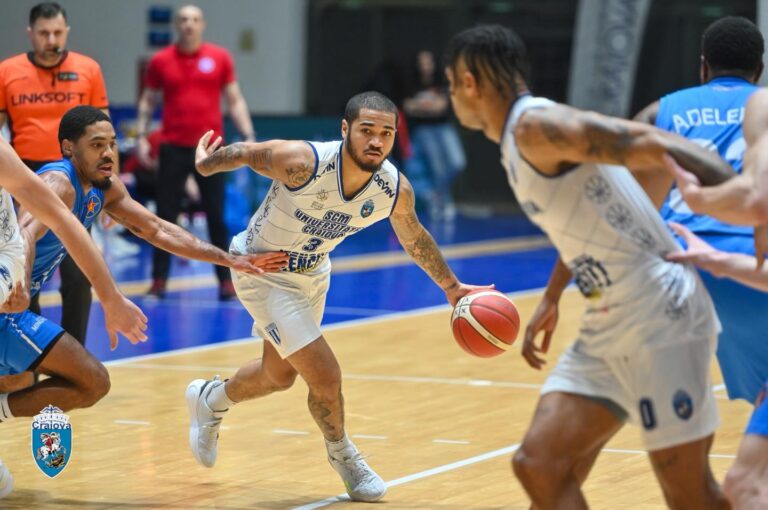 Baschet / SCMU Craiova a făcut spectacol sub panou la Galați