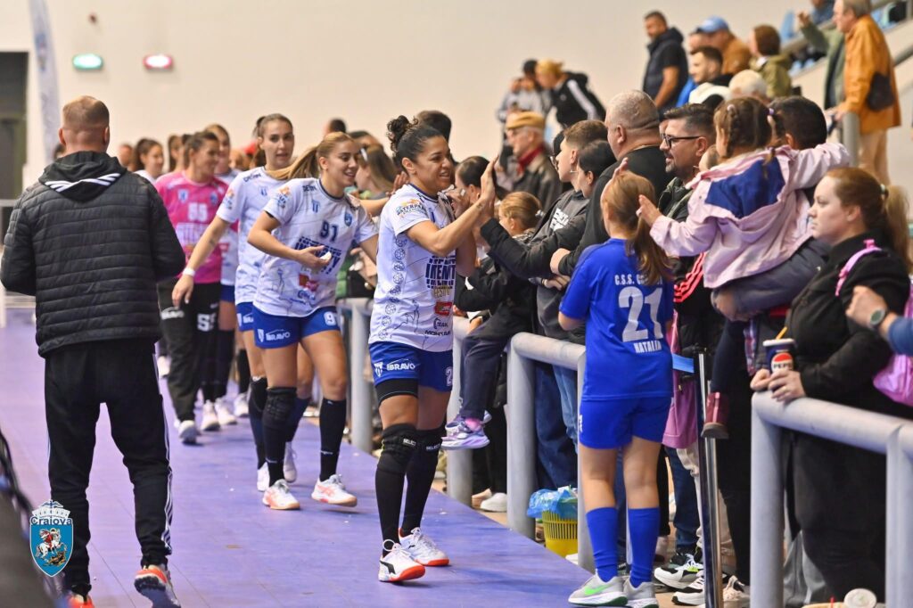 Handbal (f) / SCMU Craiova a călcat strâmb și la Slatina