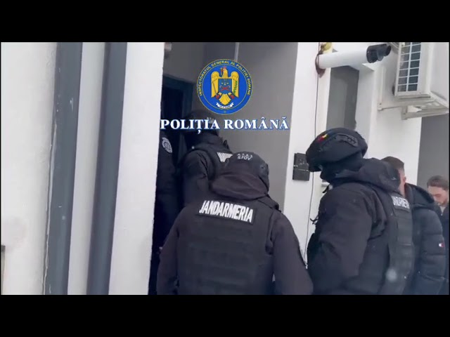 (VIDEO) Percheziții la o agenție de turism: zeci de persoane păgubite după vacanțe exotice inexistente