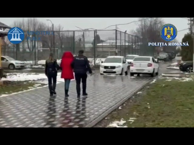 (VIDEO) Două angajate bancare din Olt, reținute pentru înșelăciune: persoane vârstnice, transformate în debitori fără să știe