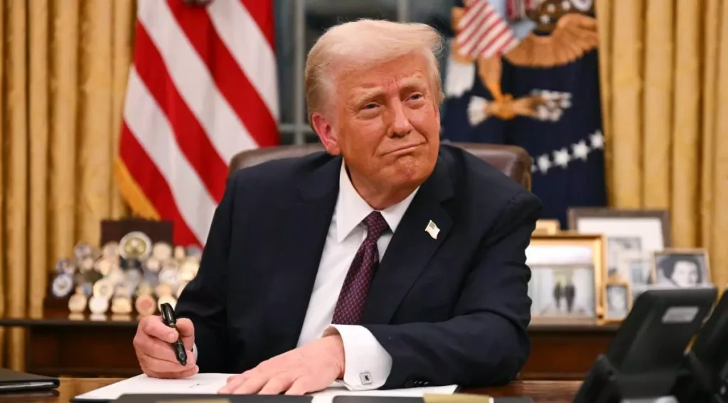 Donald Trump a prelungit unele sancțiuni împotriva Rusiei