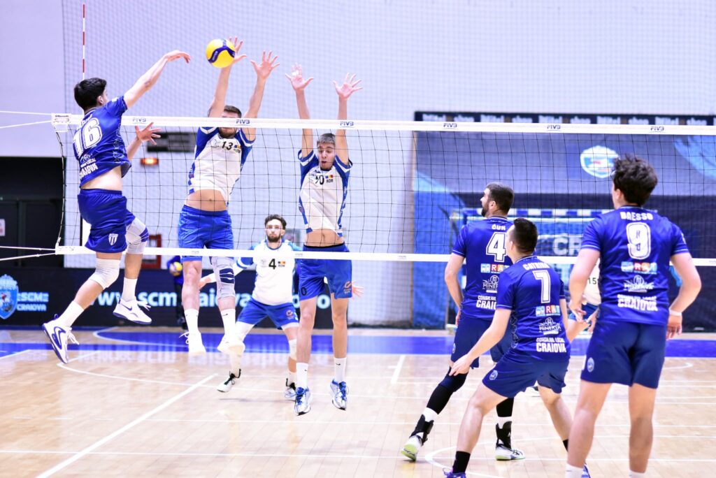Volei (m) / SCMU Craiova a luat toate punctele din încleștarea cu Unirea Dej