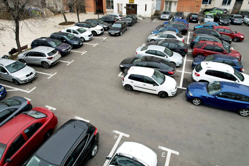 Prima licitație online pentru locurile de parcare de reședință în Craiova