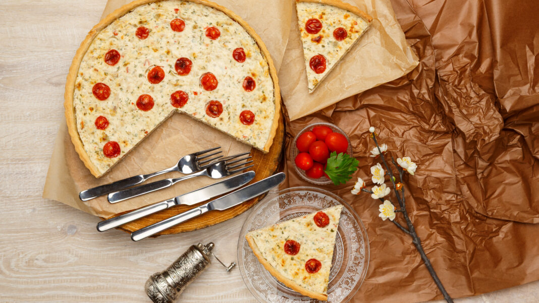 Tartă cu ton şi roşii cherry