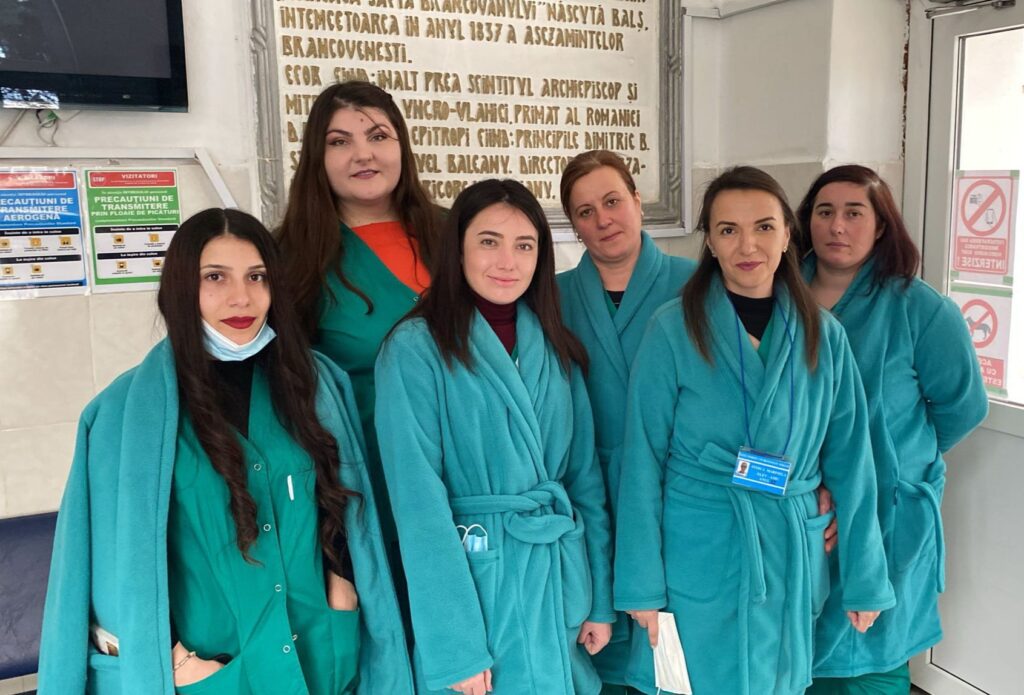 Sănătatea începe cu prevenția:Școala Postliceală Sanitară din cadrul Liceului Teoretic „Constantin Brâncoveanu”, acțiune comunitară la Dăbuleni