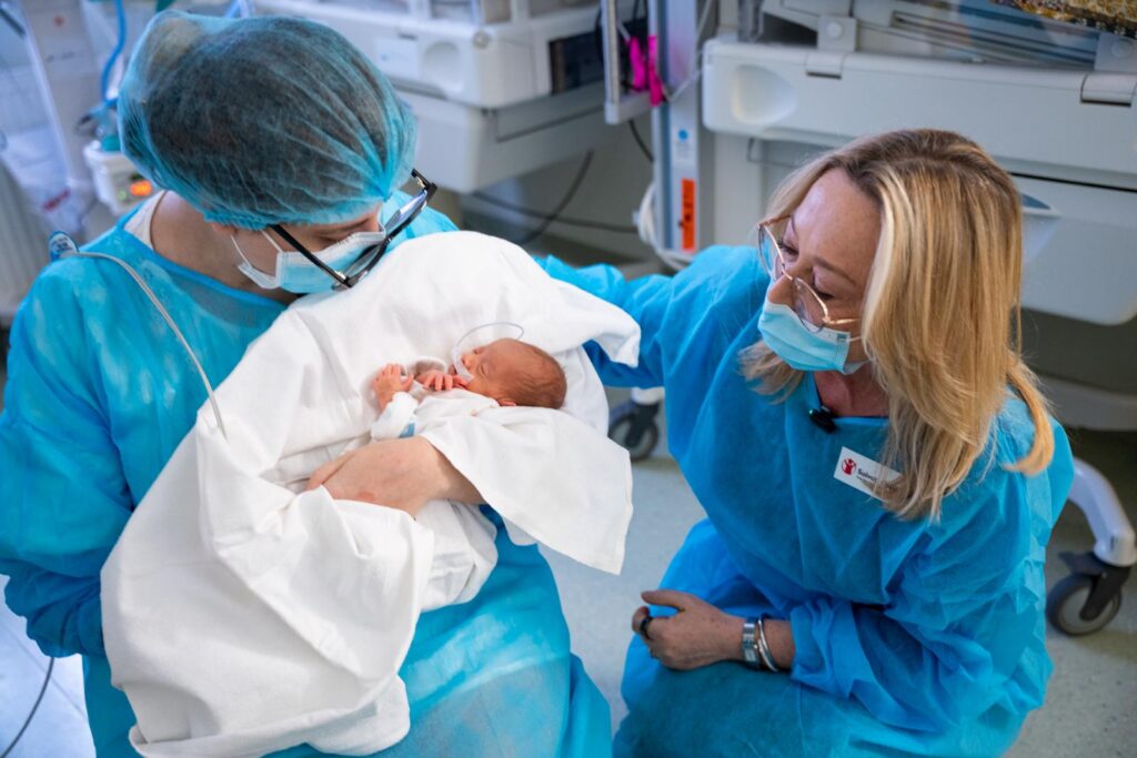 Depresia postnatală: boala tăcută care afectează mamele și dezvoltarea copiilor