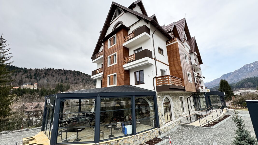 Experiență de top în Bușteni: Hotel Valedor și avantajele dispenserelor Botanika în băile de lux