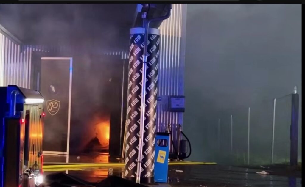 (VIDEO) Club în flăcări: 750 de persoane scoase în siguranță în Germania