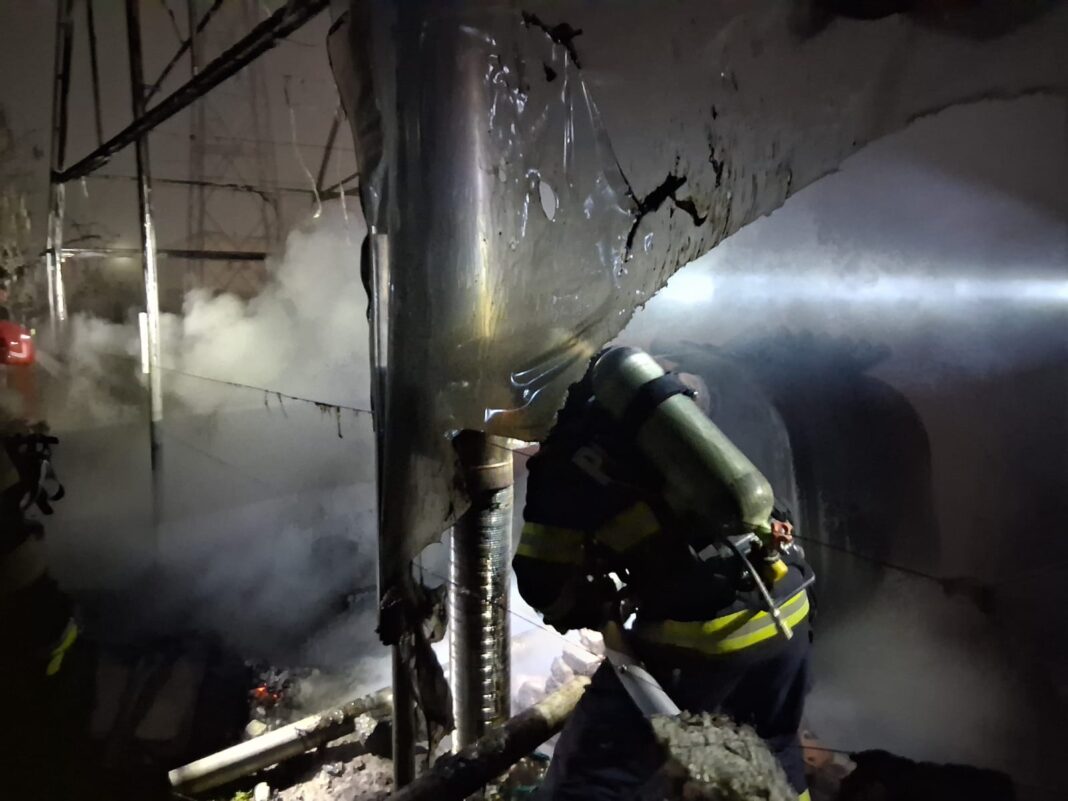 Intervenția rapidă a pompierilor la solar