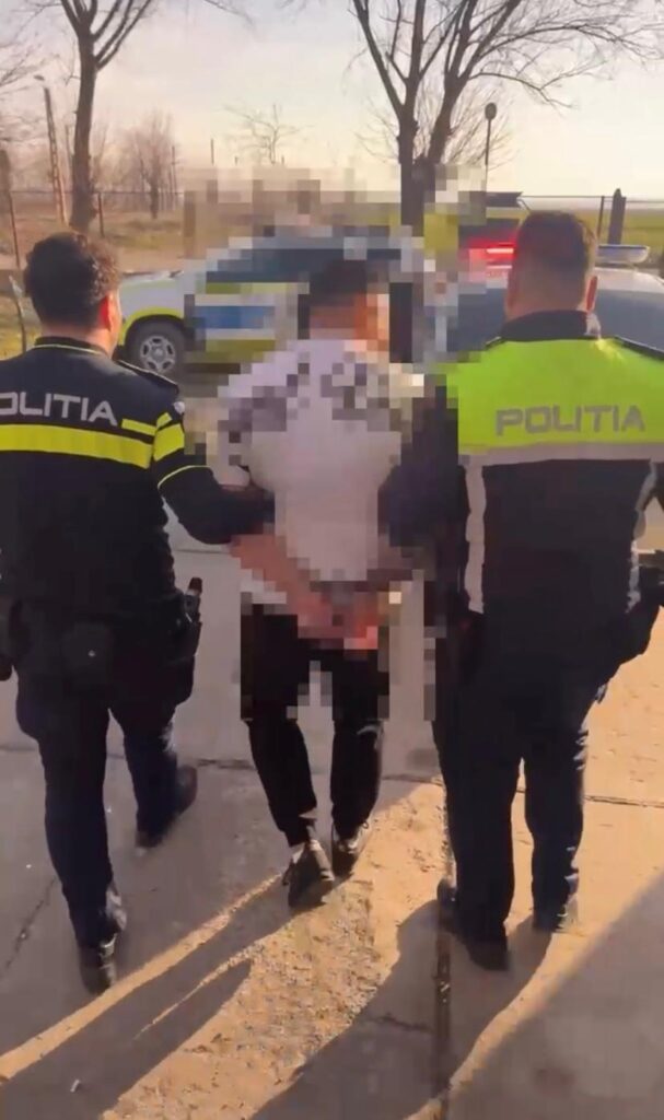 (VIDEO) Dolj: Tânăr reținut după ce a fost prins conducând fără permis în Urzicuța