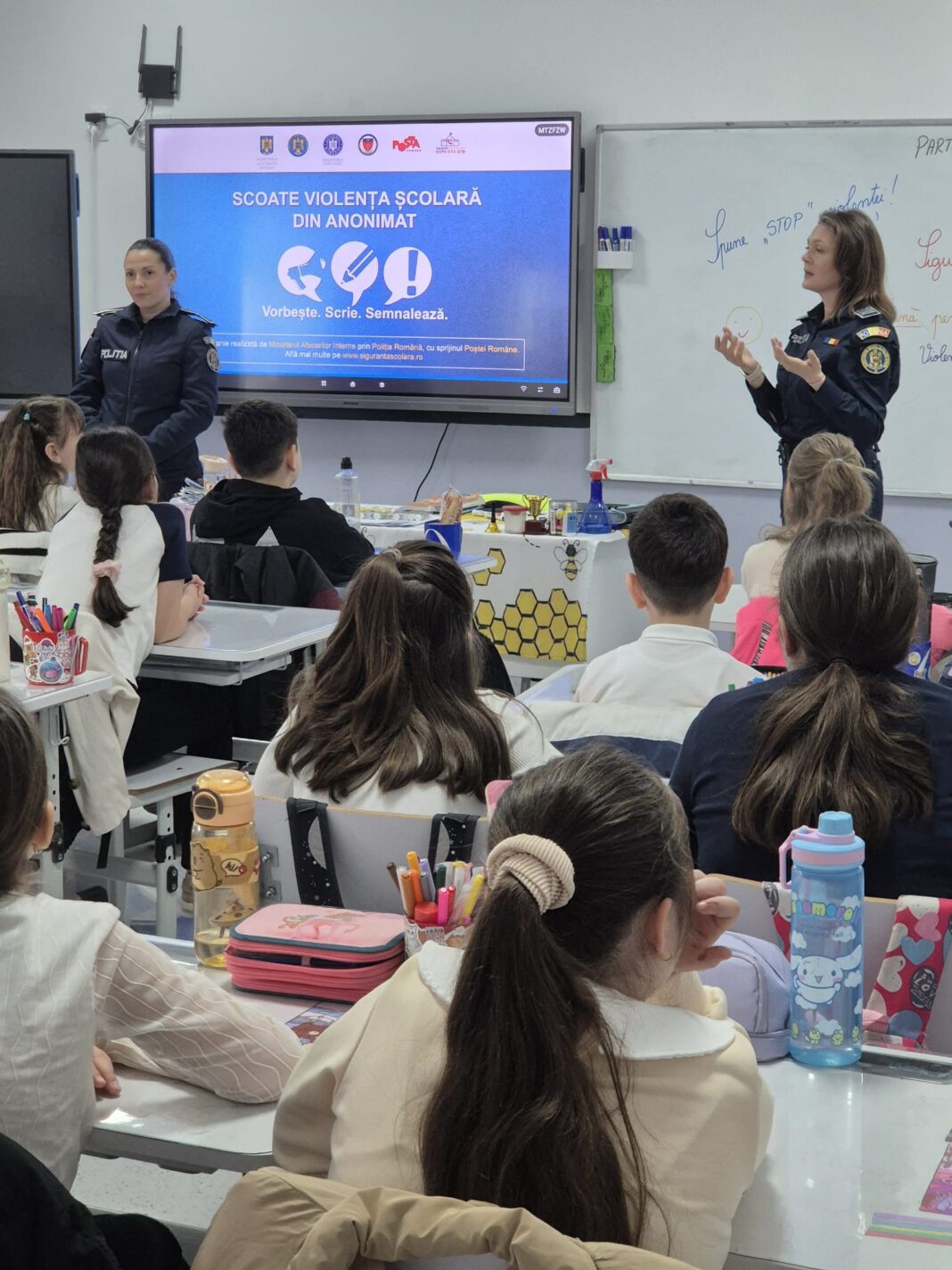 Campanie de prevenire a violenței școlare, la Craiova