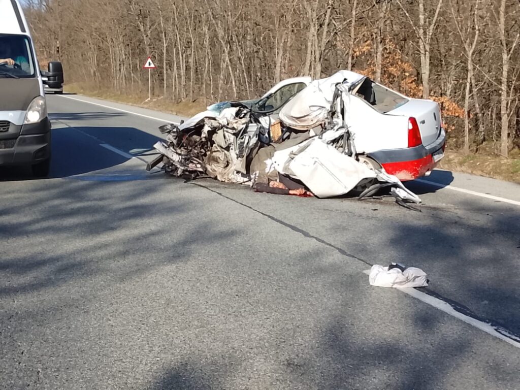 Dolj: Un șofer și-a pierdut viața într-un accident între Podari și Radovan