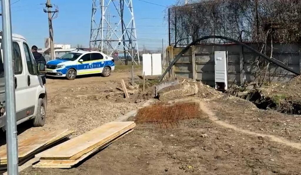Doi muncitori, electrocutați în timp ce lucrau într-un cimitir