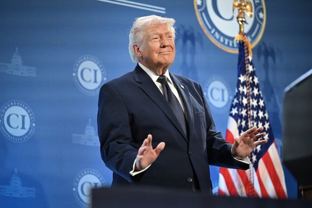 Trump susține că războiul din Iran se va termina curând. Israelul afirmă că ofensiva va continua