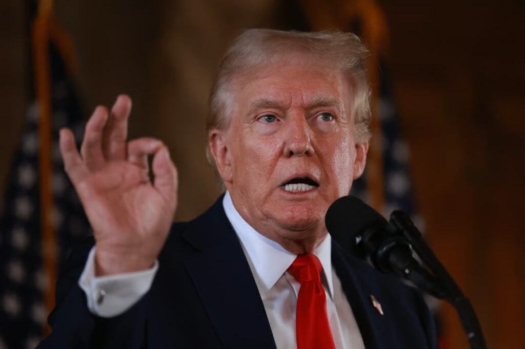 Donald Trump susține că el a forțat Israelul să atace Iranul
