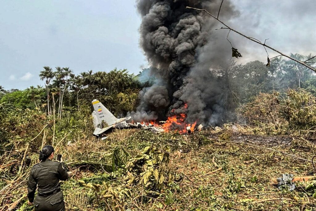 (VIDEO) Tragedie în Columbia: zeci de morți după prăbușirea unui avion militar