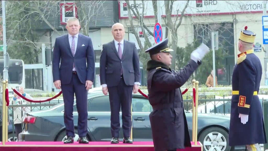 (VIDEO) Premierul Robert Fico, primit de prim-ministrul Bolojan la Palatul Victoria
