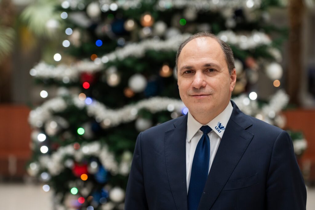 Rectorul Universităţii din Suceava, propus de PNL pentru funcţia de ministru al Educaţiei