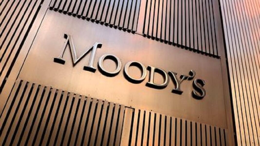 Moody’s, avertismente pentru România: țara se confruntă cu provocări în controlul corupției și eficiența politicii fiscale