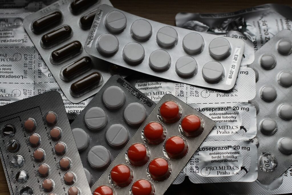 Farmacistul şef al unui centru medical public, inculpat pentru gestiune frauduloasă