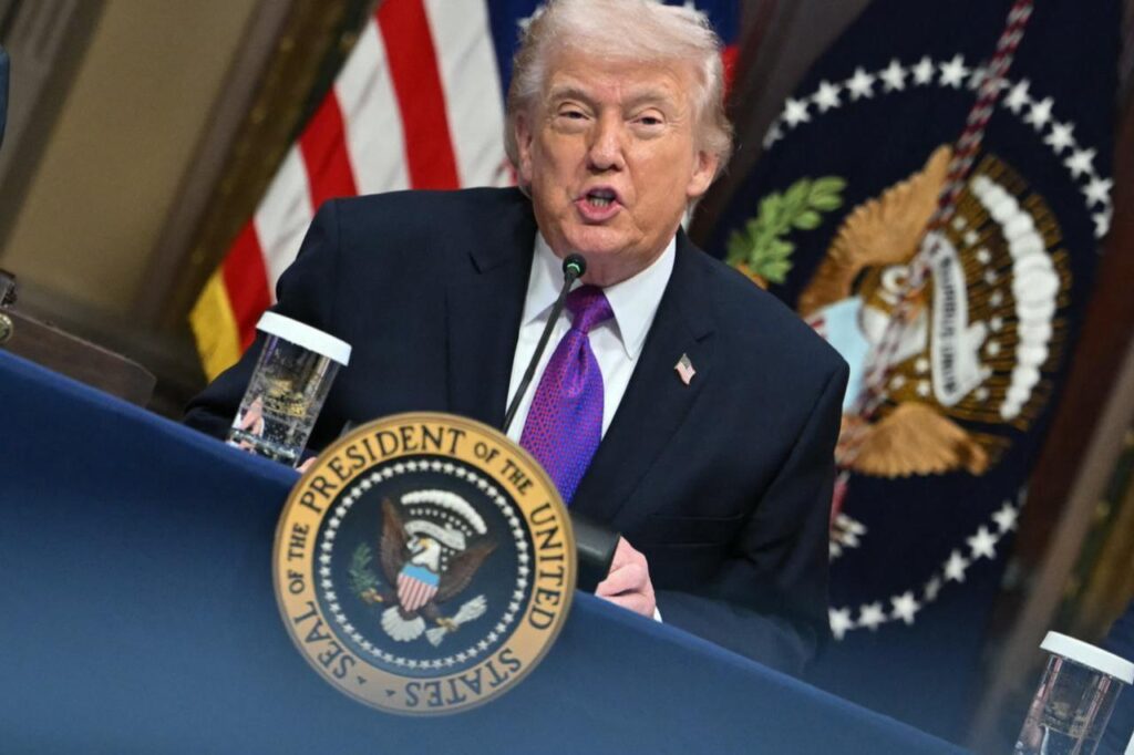 (VIDEO) Trump avertizează Iranul: „Scoateți minele din Strâmtoarea Ormuz sau veți suporta consecințe militare”