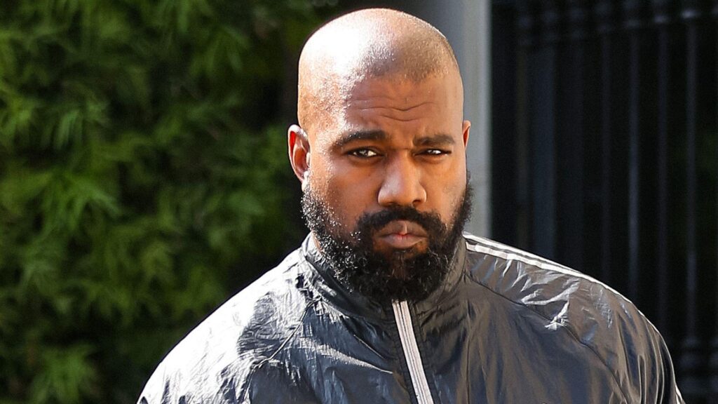 Kanye West se oferă să se întâlnească cu comunitatea evreiască din Marea Britanie după controversa Festivalului Wireless