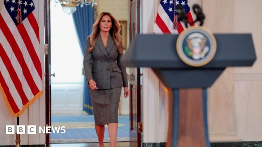(VIDEO) Melania Trump rupe tăcerea despre Jeffrey Epstein și cere audieri în Congres