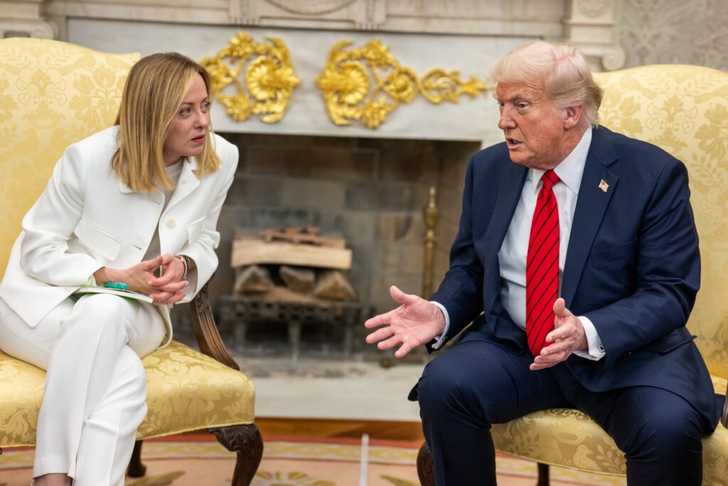 Donald Trump o critică dur pe șefa guvernului de la Roma, Giorgia Meloni: „Sunt șocat de ea!“