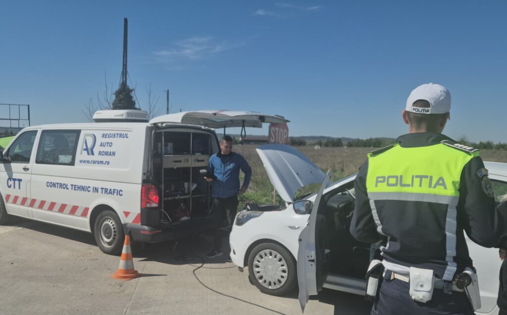 (VIDEO) Acțiune de prevenire a accidentelor pe DN6: Polițiștii din Dolj împreună cu RAR verifică șoferii