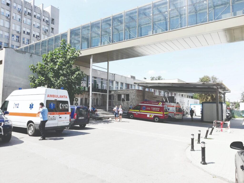 UPU Craiova, transformat în hotel de ocazie. Bătrâni „lepădați” la Urgență ca să poată pleca rudele în vacanță