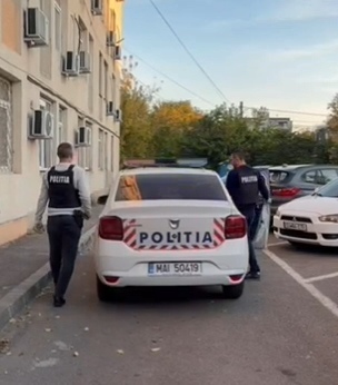 (VIDEO) Trei bărbați arestați după o înșelăciune prin metoda „Accidentul” în Craiova. O femeie de 83 de ani a pierdut peste 20.000 de lei
